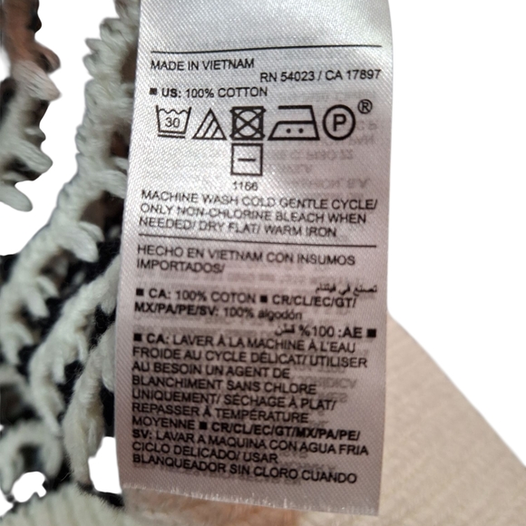 "OLD NAVY" Sz.M  Like brand new Open-Stitch Black and White Crew Neck Sweater - Picture 11 of 11
